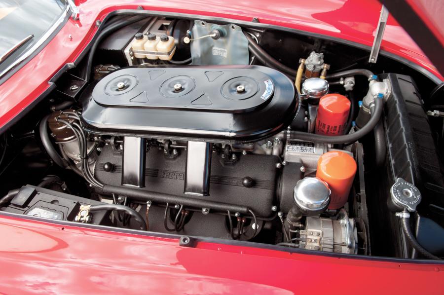  Ferrari 275 GTB 1965 года  (фото 8 из 26)
